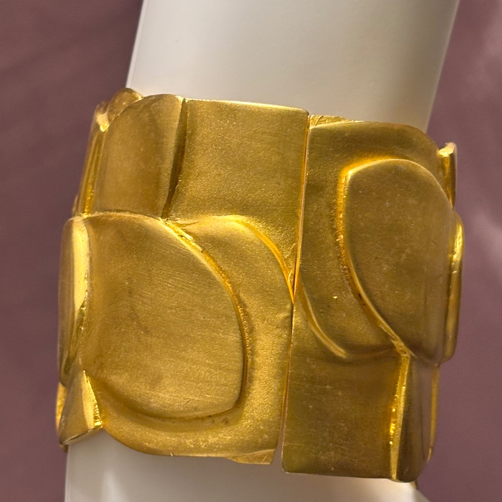 Women’s Cuffs Gold Tone Nwot
